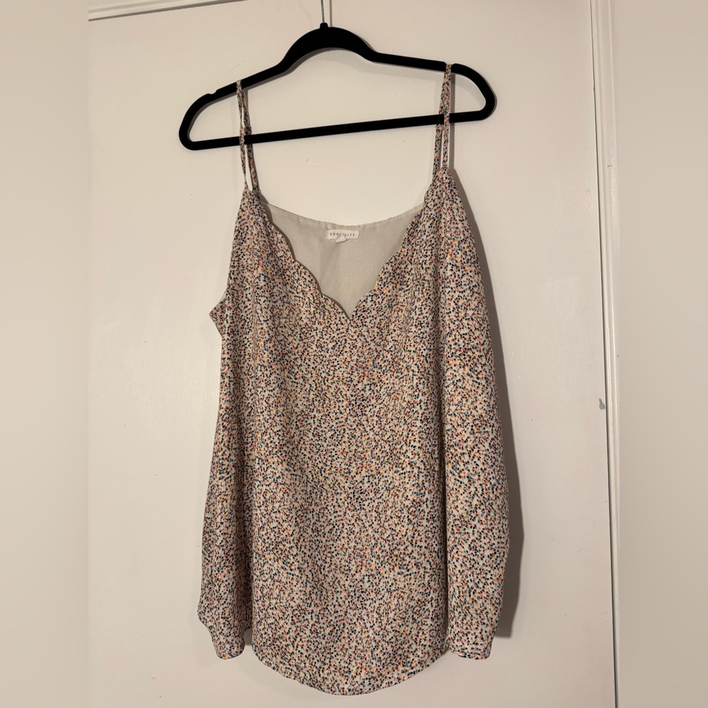 Scalloped Confetti Low Cut Women's Multicolored Tank Top